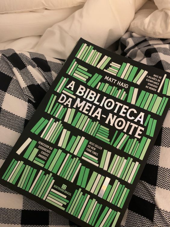 Capa de A Biblioteca da Meia-Noite